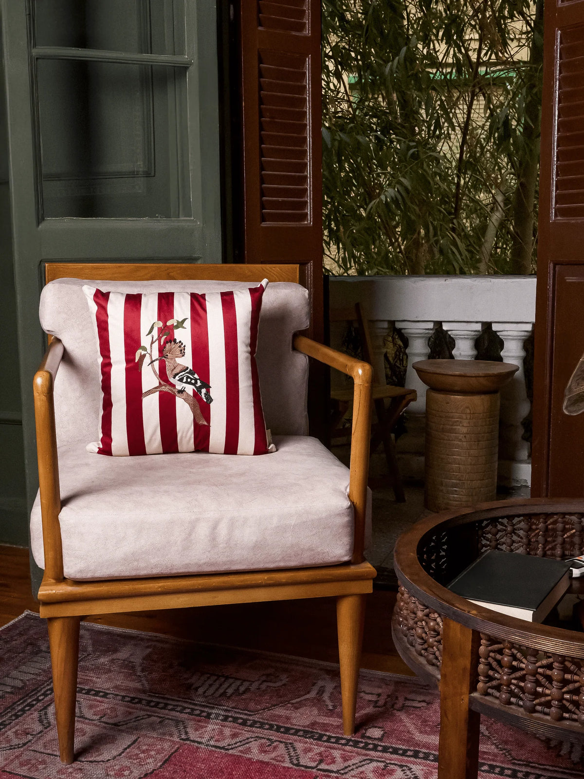 THE HOOPOE CUSHION