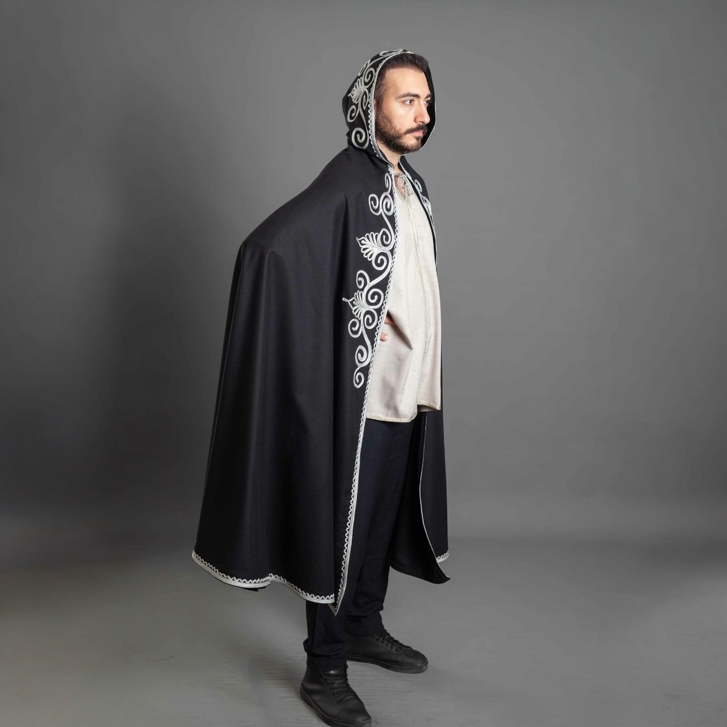 THE ROYAL BLACK WOOL SELHAM WITH SILVER EMBROIDERY