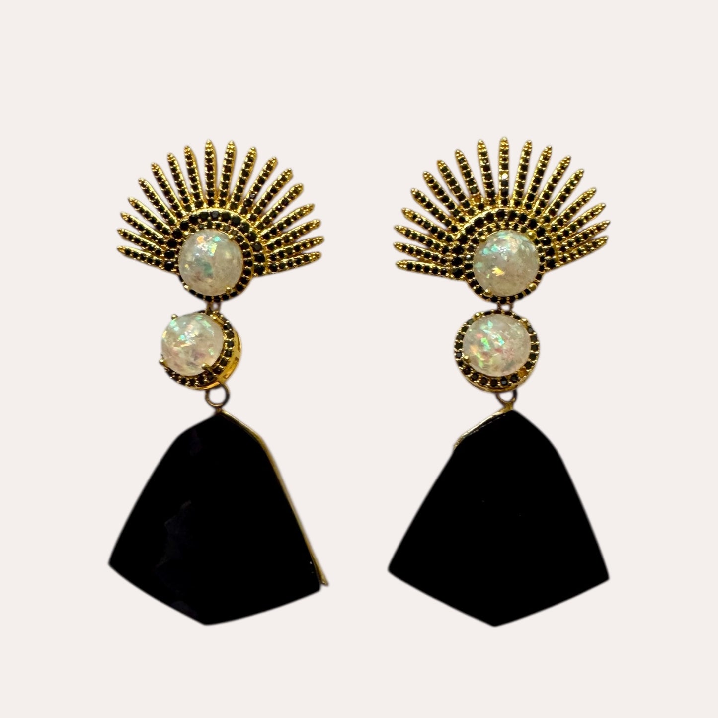 PYRAMID NAVY EARRINGS