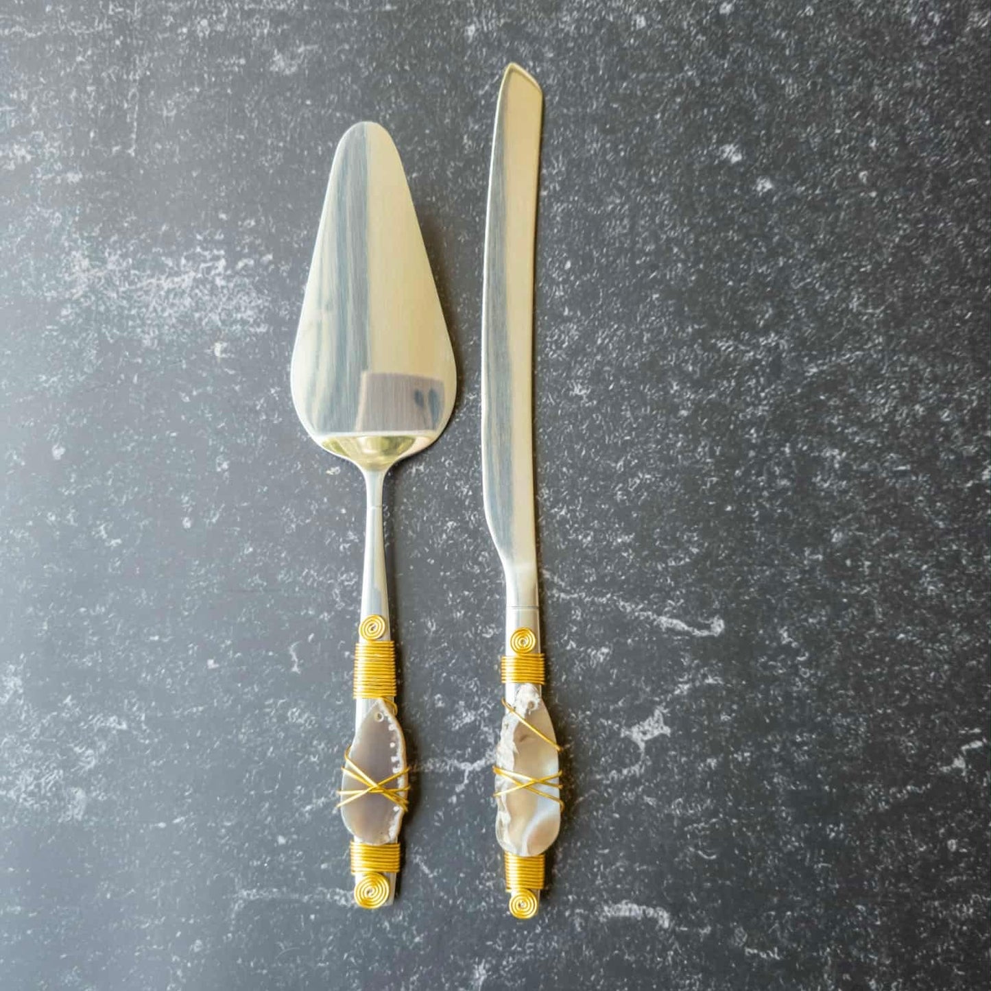 TWO PIECE SET CAKE KNIFE AND SERVER