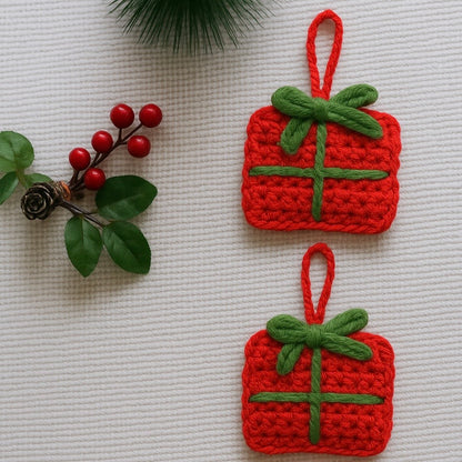 RED GIFT BOX ORNAMENT