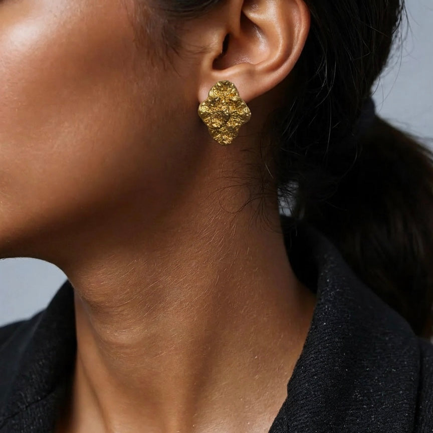 FREE SHAPE GOLD EARRINGS