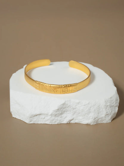 BLUE LOTUS BANGLE LOTUS