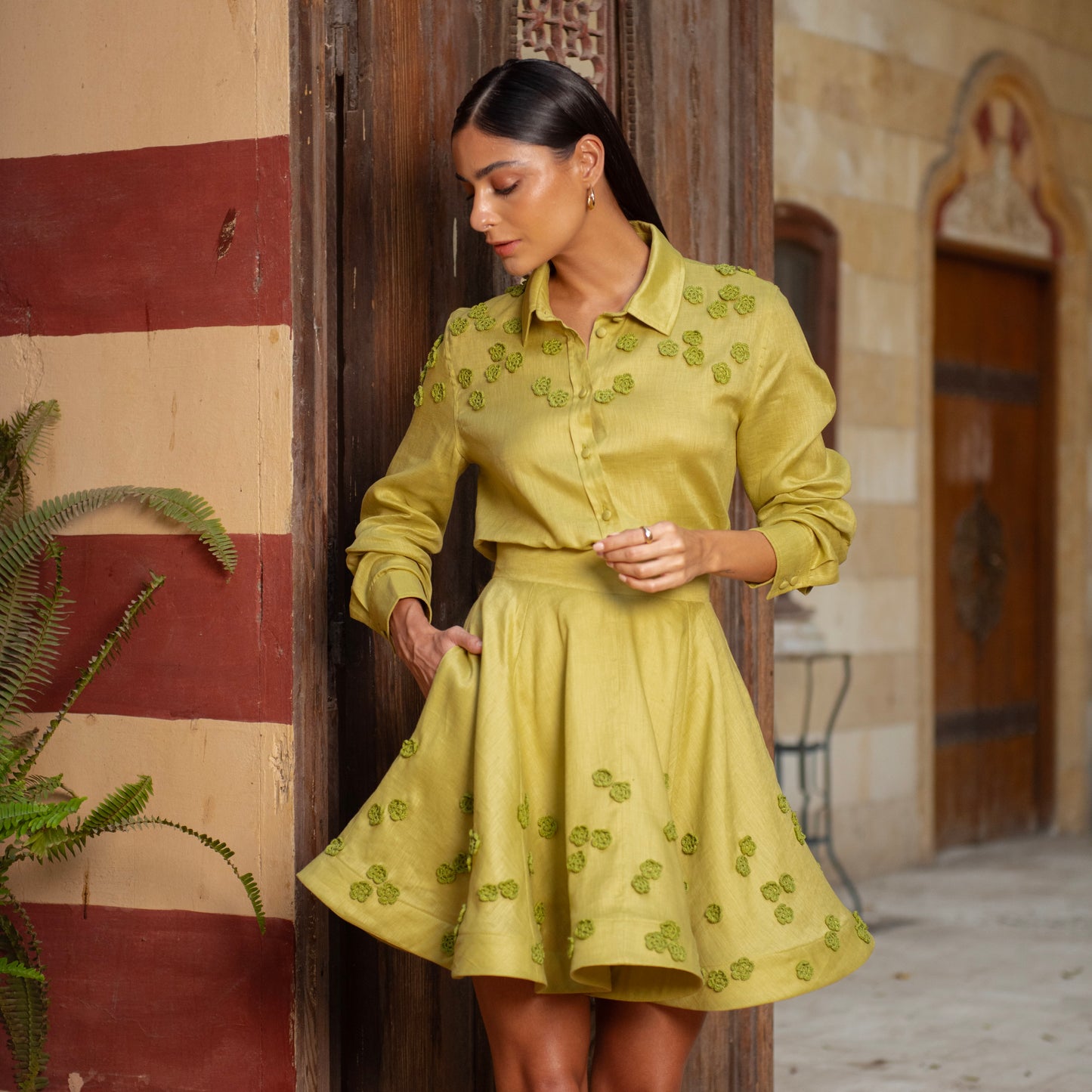 EKTESHAF LINEN SHIRT