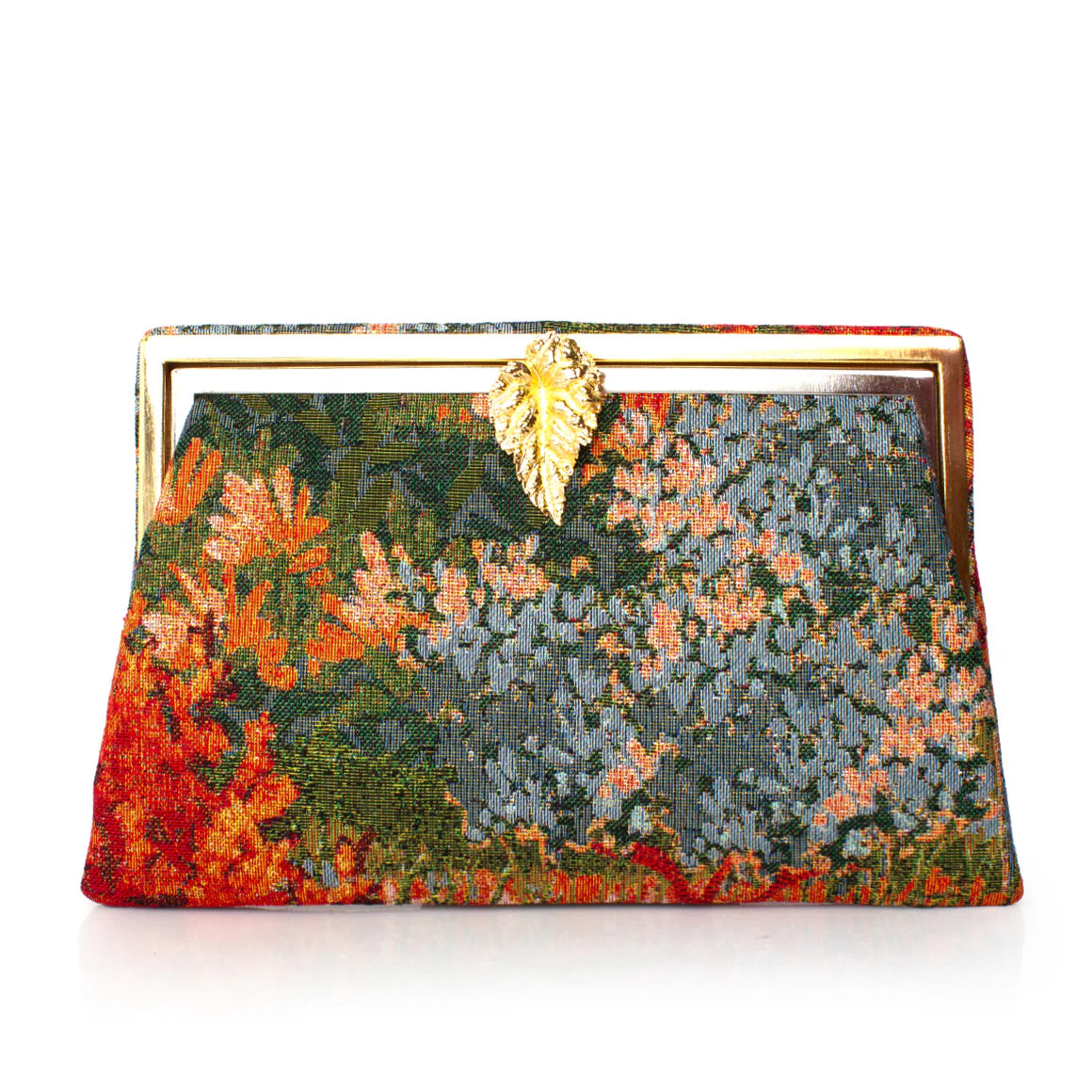 LEAF ON AUTUMN FIELD GRACE CLUTCH