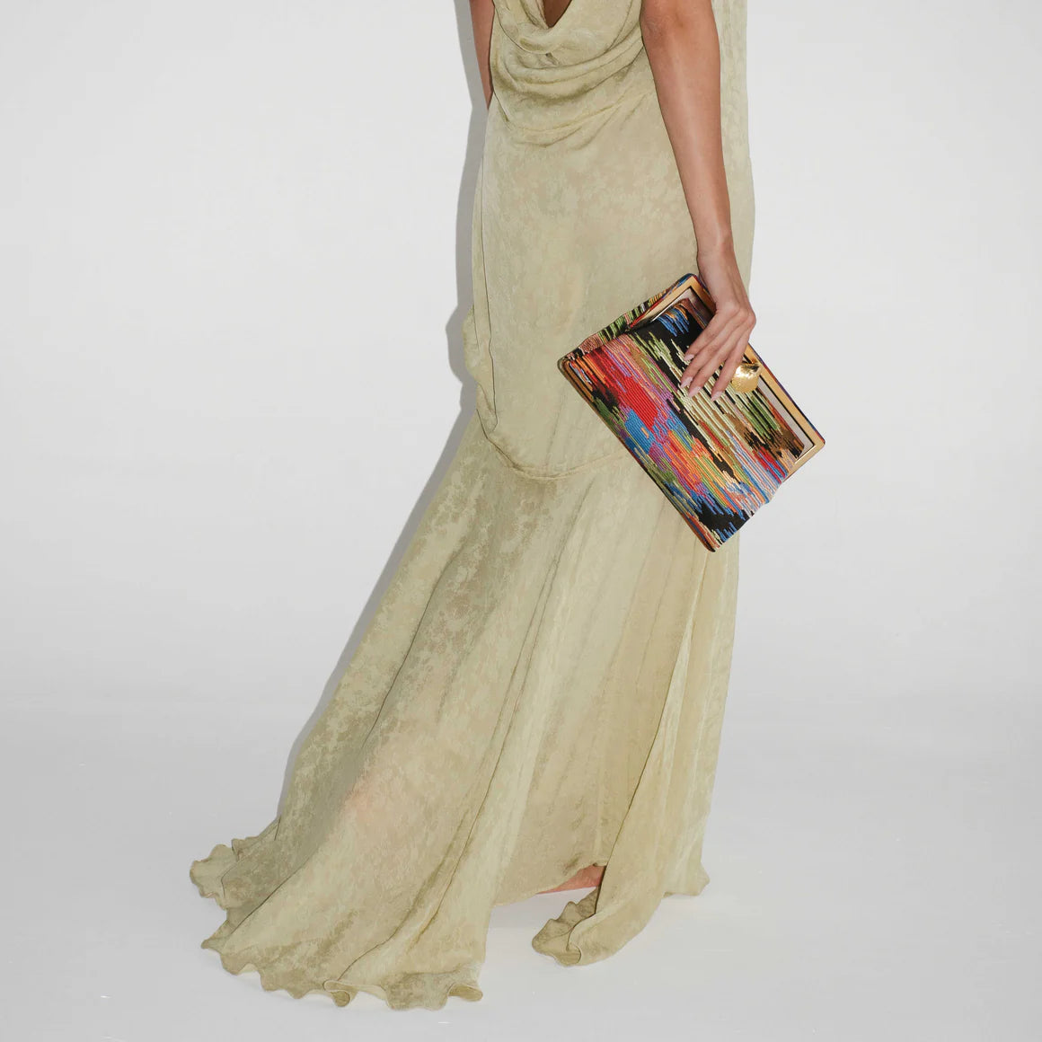 LUSH GRACE CLUTCH