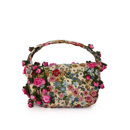 PINK ROSES ON LE PETIT