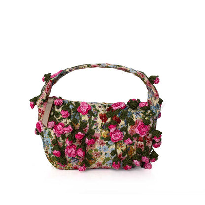 PINK ROSES ON LE PETIT