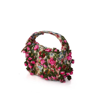 PINK ROSES ON LE PETIT