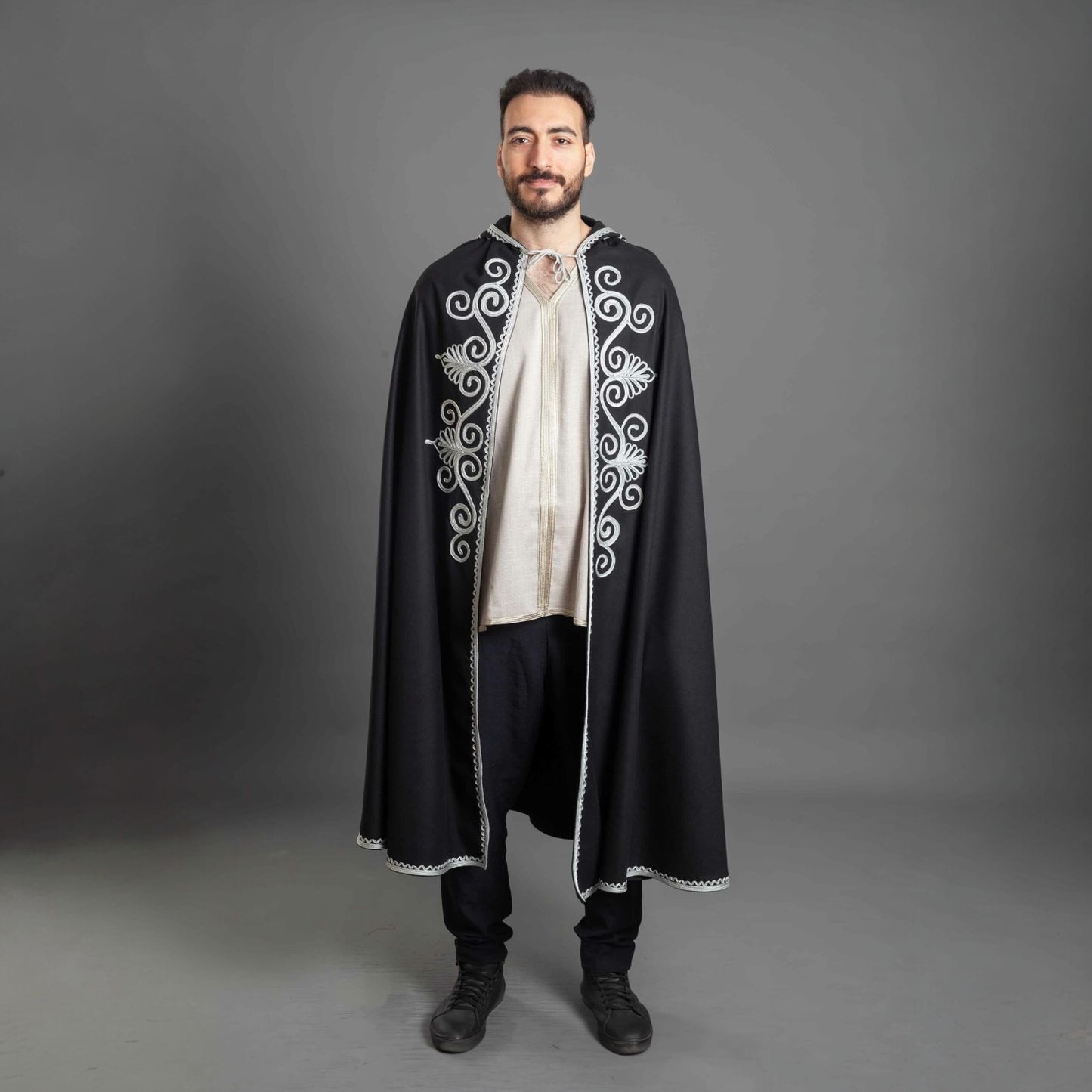 THE ROYAL BLACK WOOL SELHAM WITH SILVER EMBROIDERY