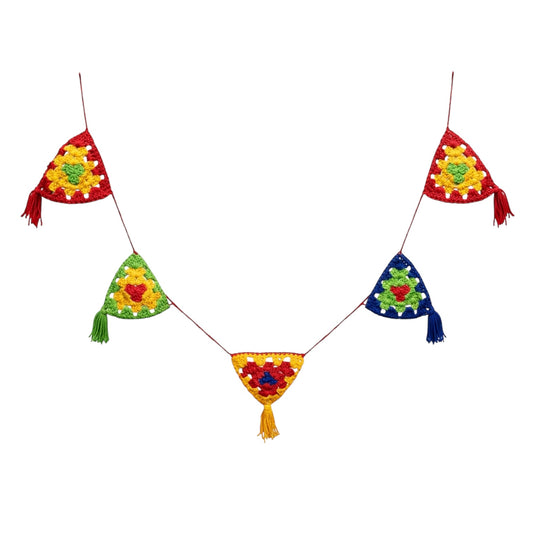 CROCHET TRIANGLE GARLAND