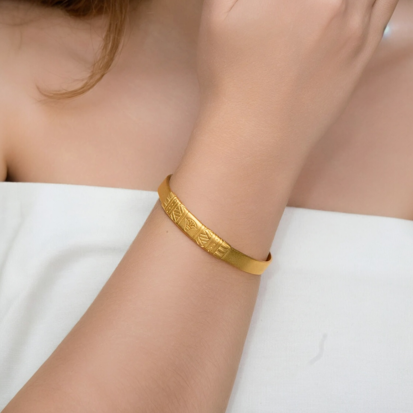 BLUE LOTUS BANGLE LOTUS