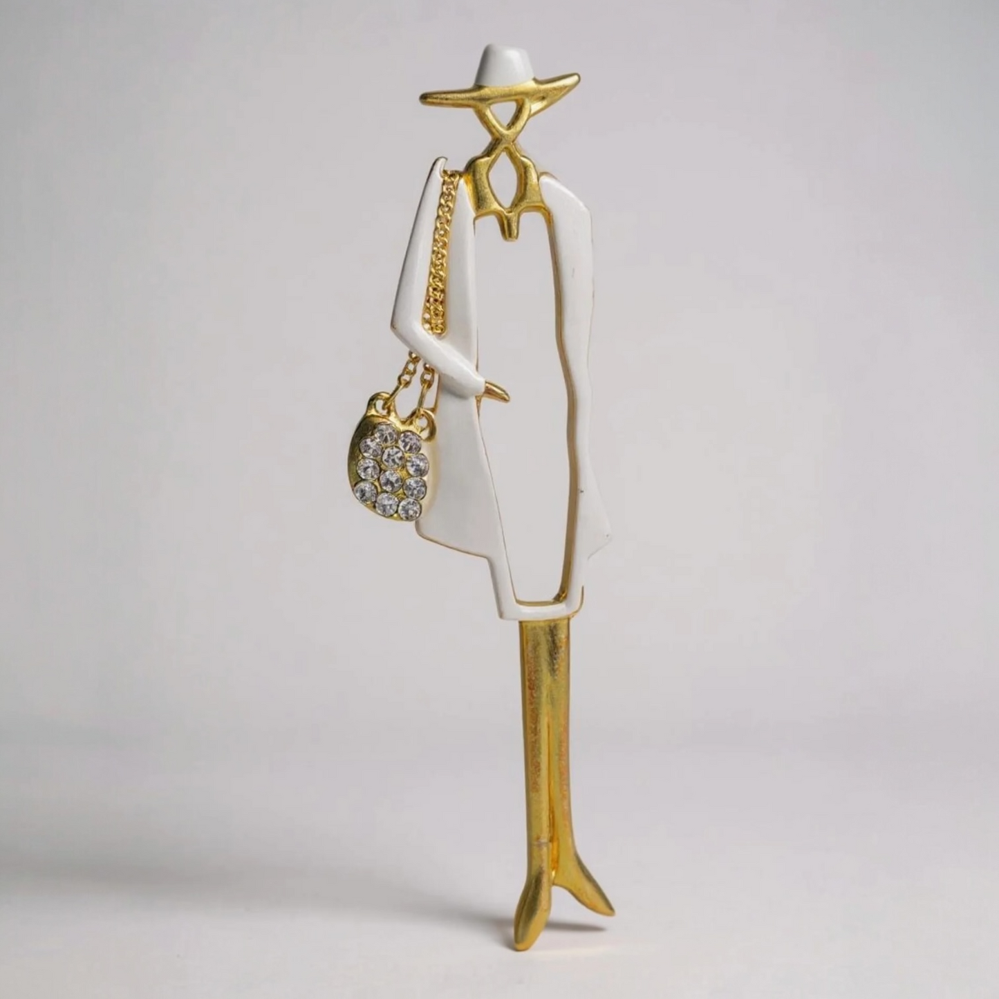VINTAGE LADY BROOCH
