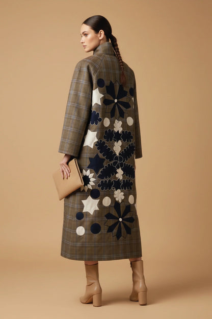 FLORAL BACK PATCH COAT IN CHECKERED BROWN
