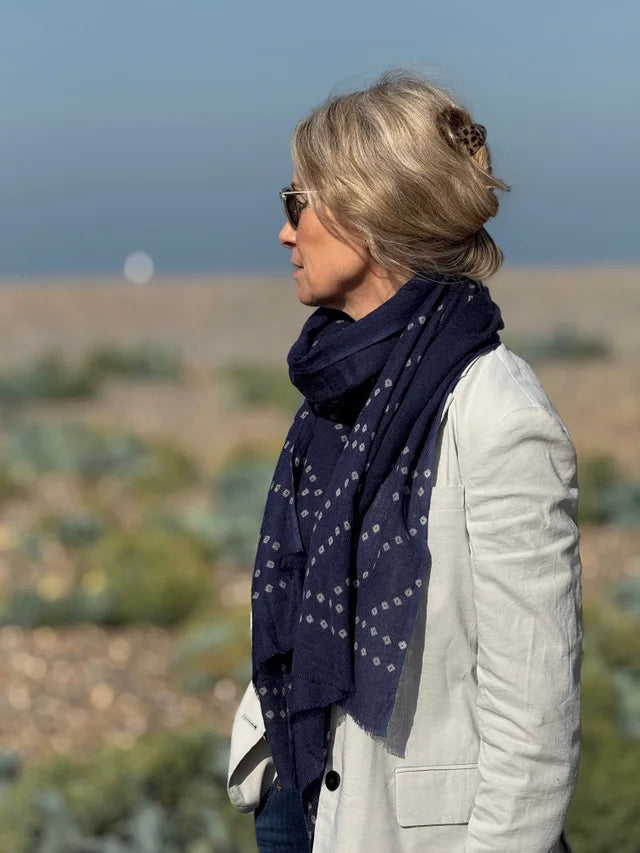 INDIGO BANDHANI WOOL SCARF